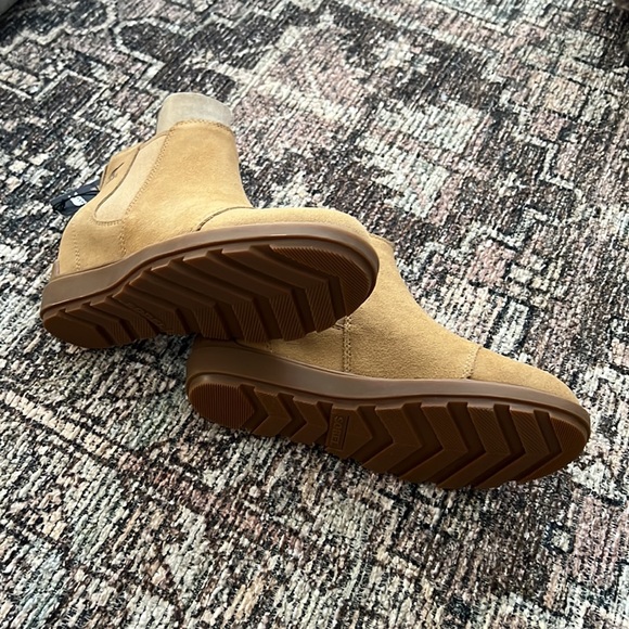 Booties - Picture 2 of 4